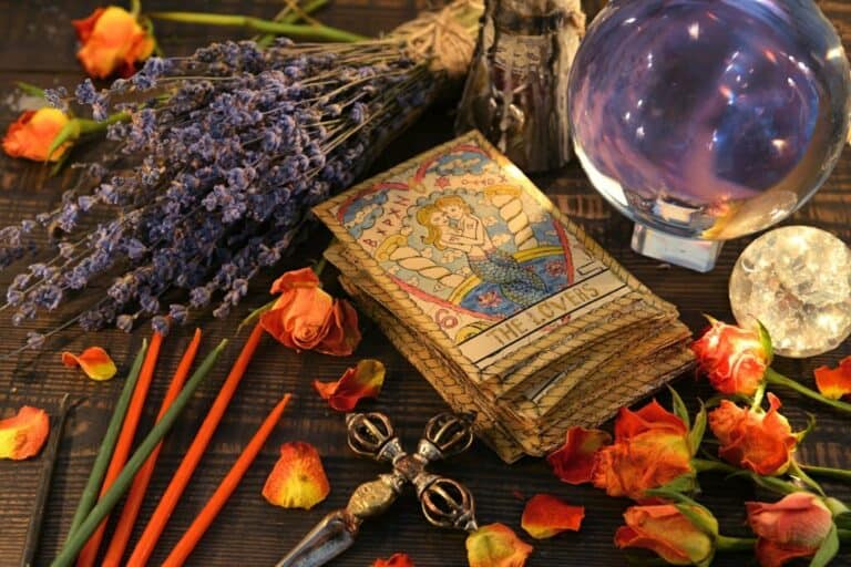 Why Should You Meditate With Tarot Cards?